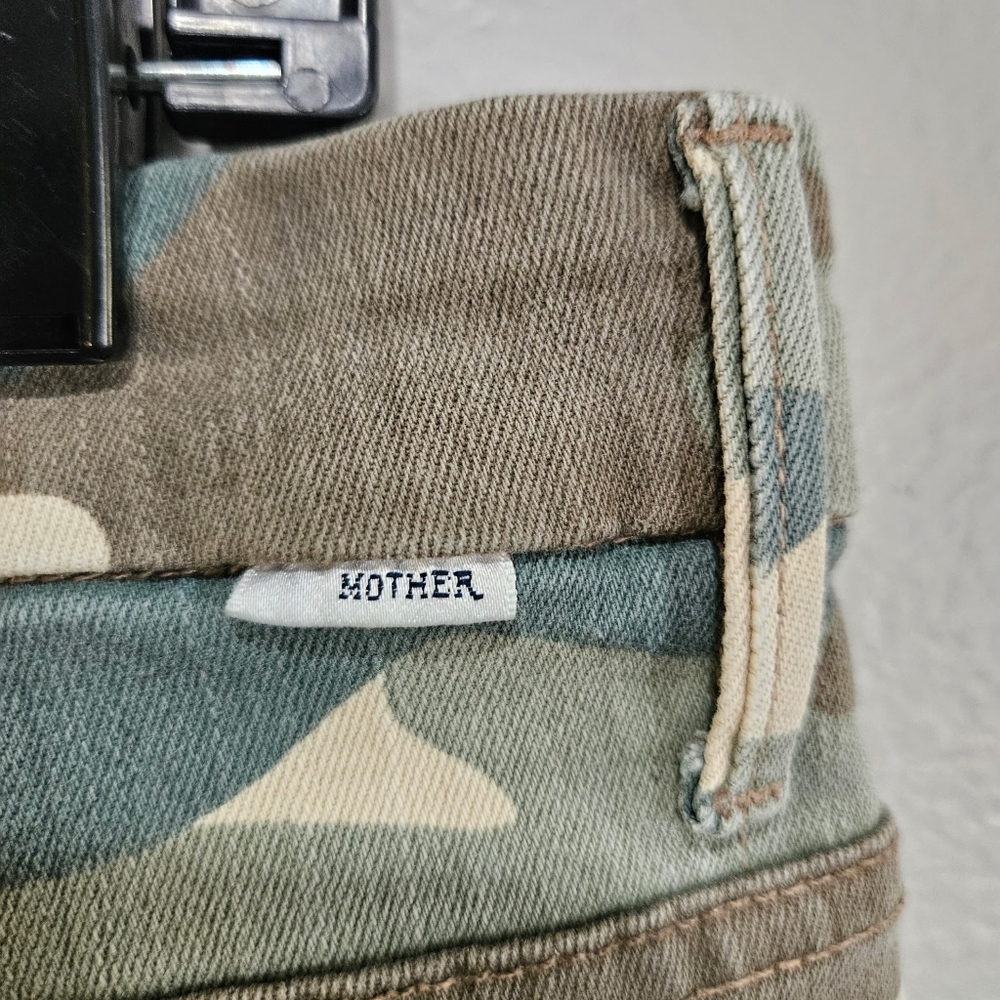 MOTHER Camo High Waisted Looker Ankle Fray - Picture 10 of 13